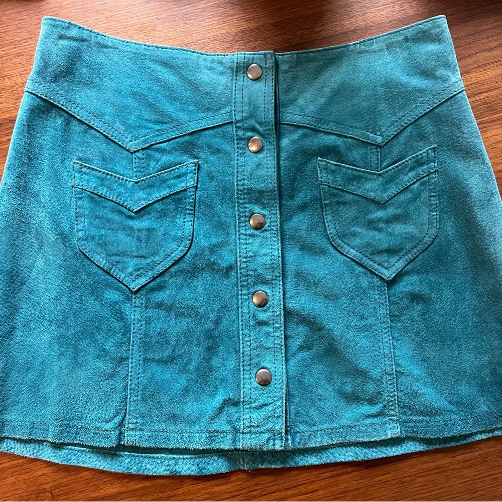 Blue 100% suede mini skirt